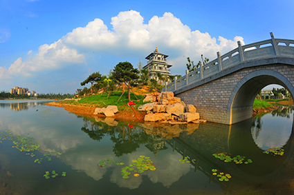 宁阳依托城市水资源综合利用项目建设复圣公园，山水环绕，空气清新
