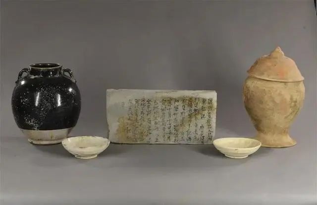 M1墓出土器物组合