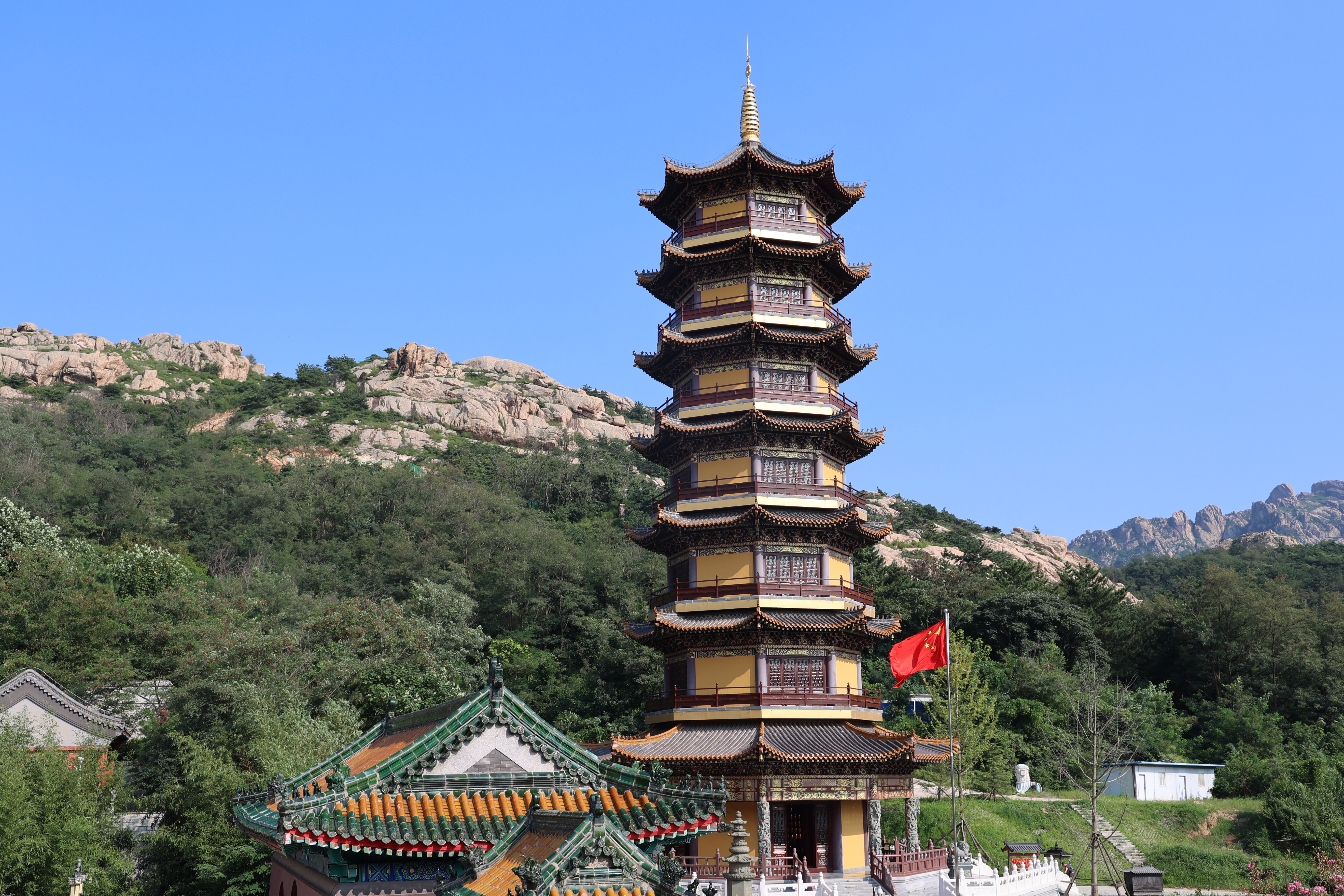 菩提寺历史悠久，风景宜人。记者 梁玉鹏 摄
