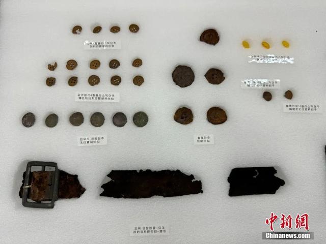 图为部分志愿军烈士遗物。中新网记者 刘旭 摄