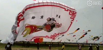 [大众日报客户端·海报新闻]浩克山东丨潍坊的三月，没有什么是不能上天的……