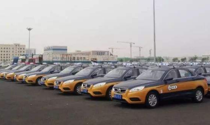 ?新华社|吐槽挣不到钱，传统出租车行业老大难问题怎么破？