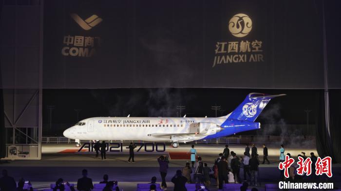 中国新闻网|中国ARJ21客机已交付38架 通航64城载客逾130万人次