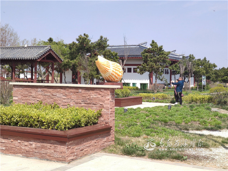 安静怡人的龙湾成为旅游好去处。