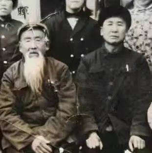 张冬梅的祖父与父亲