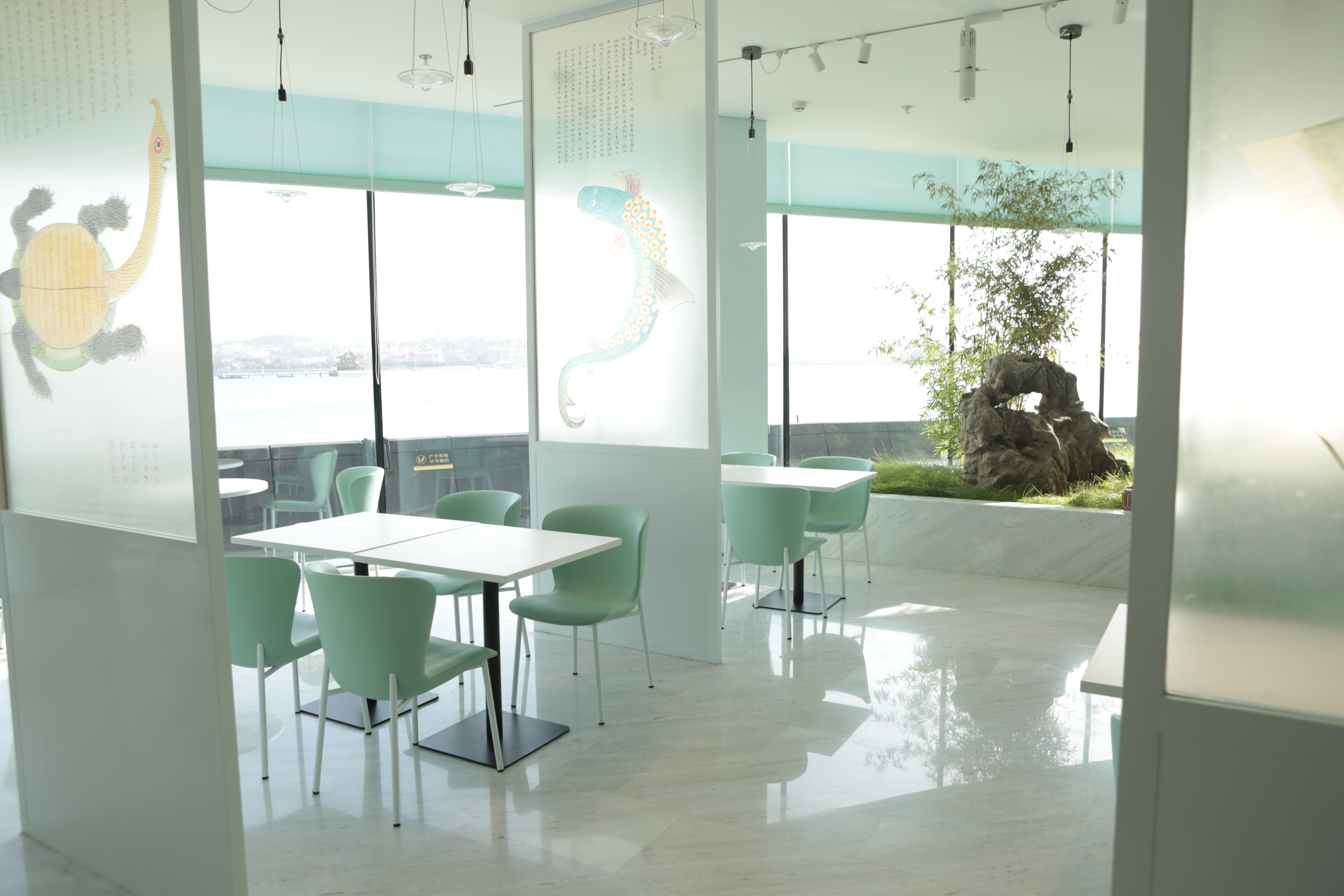 从馆内欣赏海景