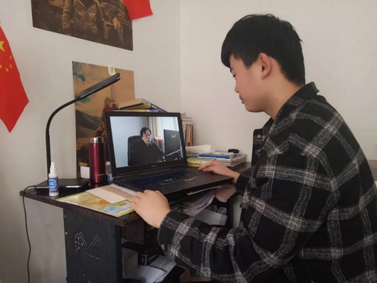 艺术与设计学院环设183学生刘本宽