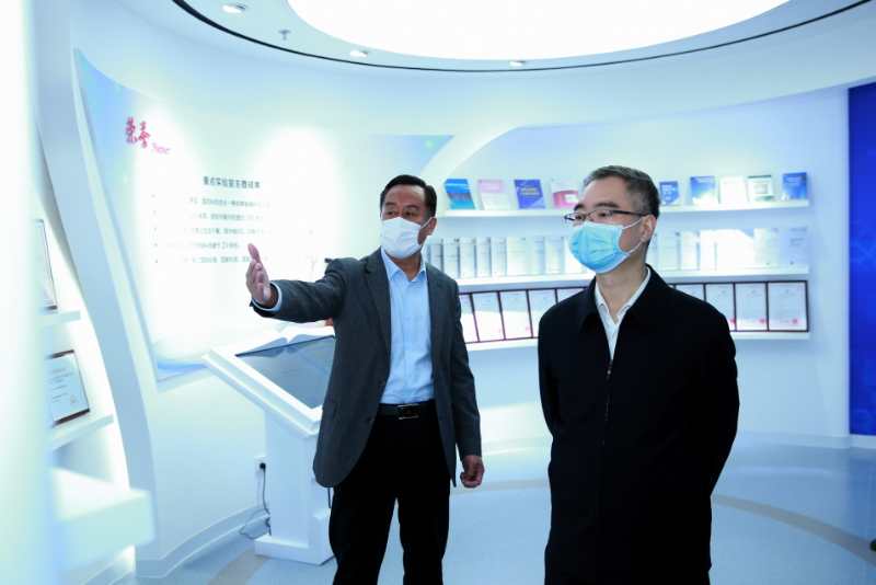 2020年3月18日,省委常委、青岛市委书记王清宪调研中国船舶重工集团公司第七二五研究所青岛分部 2020年3月18日,省委常委、青岛市委书记王清宪调研中国船舶重工集团公司第七二五研究所青岛分部