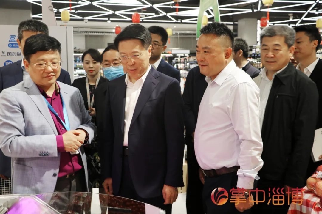 大众日报客户端·海报新闻齐鲁政情丨不足两个月两次去上海，这位市委书记在下一盘什么棋？