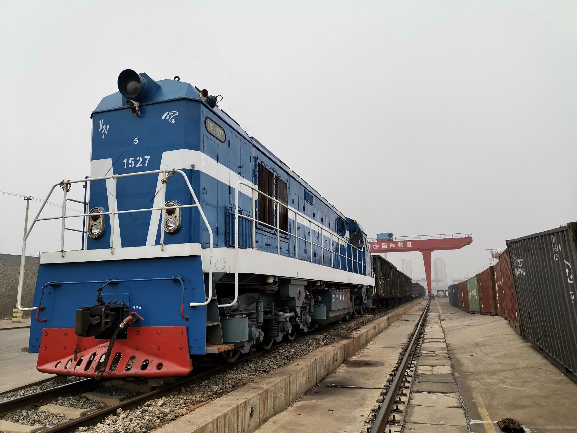 大众日报客户端·海报新闻逆势发力，“齐鲁号”月开行量成功破百