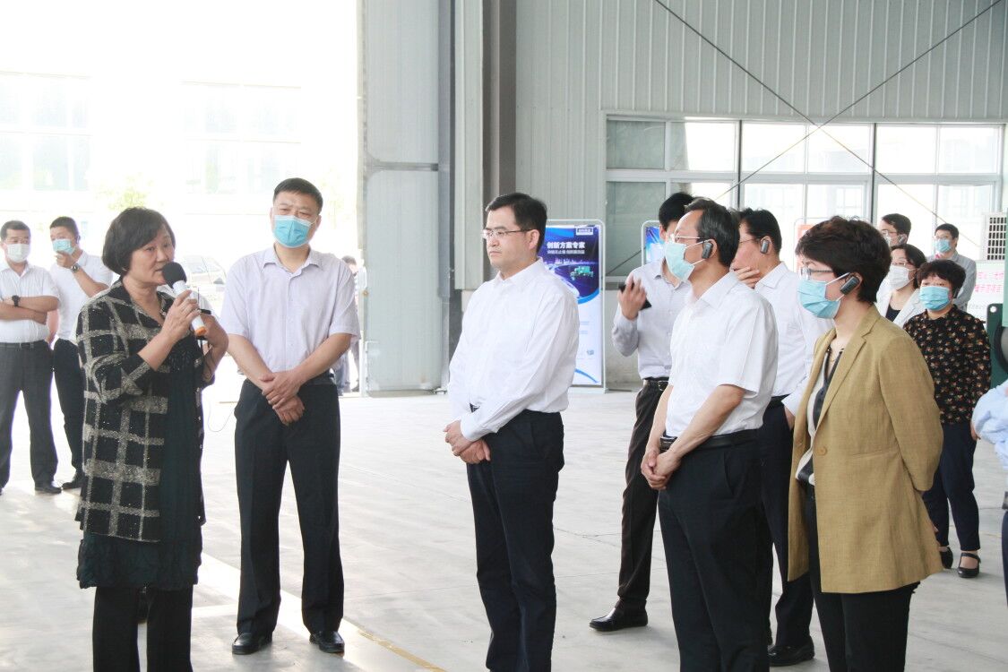 大众报业·大众日报客户端齐鲁政情丨这个市的书记市长都是“70后”，他们3天跑11地观摩了65个项目