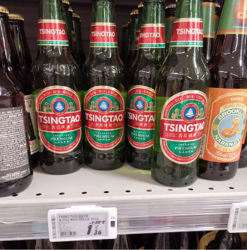△法国超市货架上的青岛啤酒