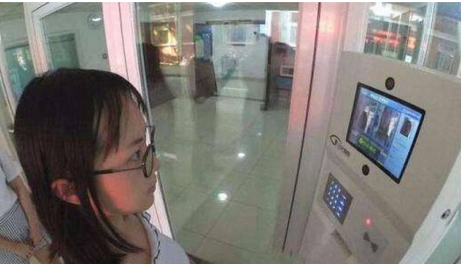 进小区、取厕纸都得刷：人脸识别滥用风险需警惕|进小区、取厕纸都得刷：人脸识别滥用风险需警惕