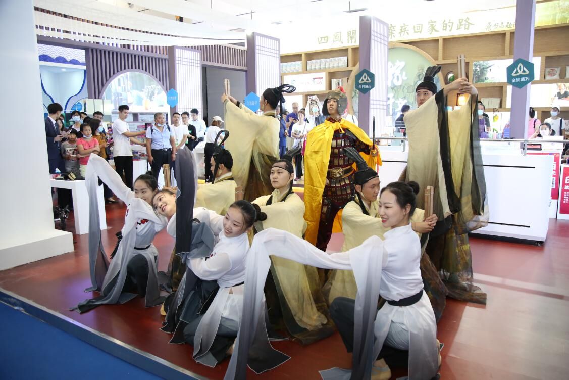 大众报业·大众日报客户端|济南向全国征集辛弃疾IP人物形象，将联动知名品牌打造创意衍生品