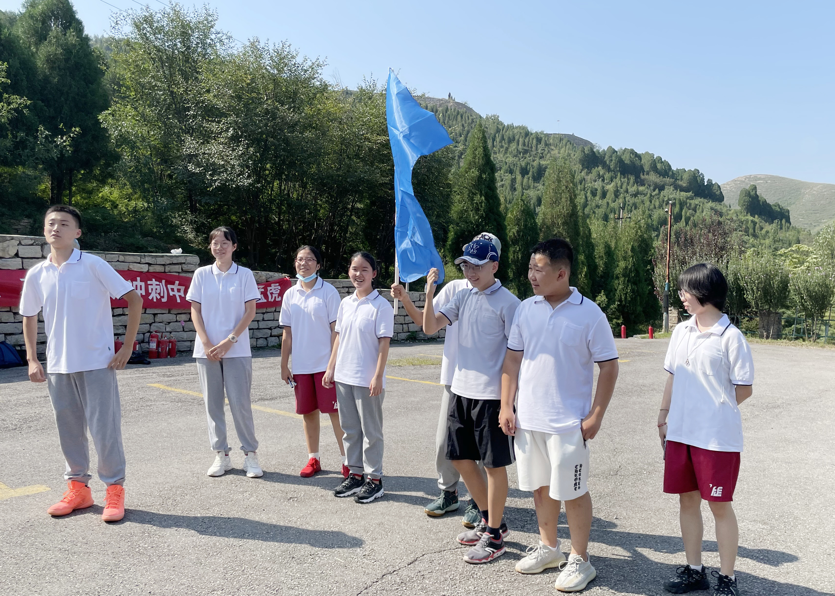 让每个凝心聚力的时刻绽放光彩！济南外国语学校户外拓展锻造团队意必一运动官网识(图6)