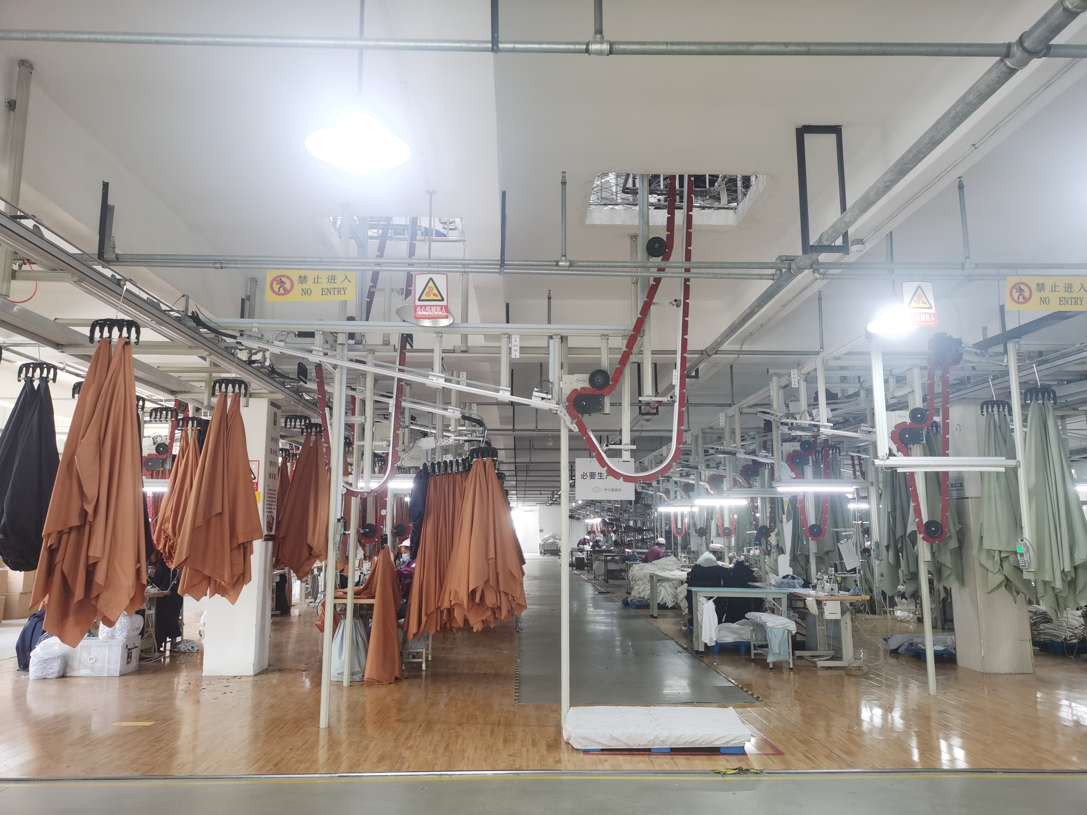 烟台市福山区明远创意生活的家纺生产加工车间。（□记者 于新悦 报道）
