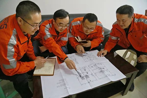 山东港口烟台港矿石公司“于新国创新工作室”