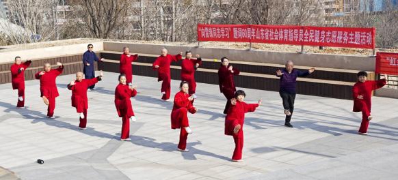 “学雷锋、送服务、传技能”山东省全民健身专家走基层“大篷车”启动仪式举行