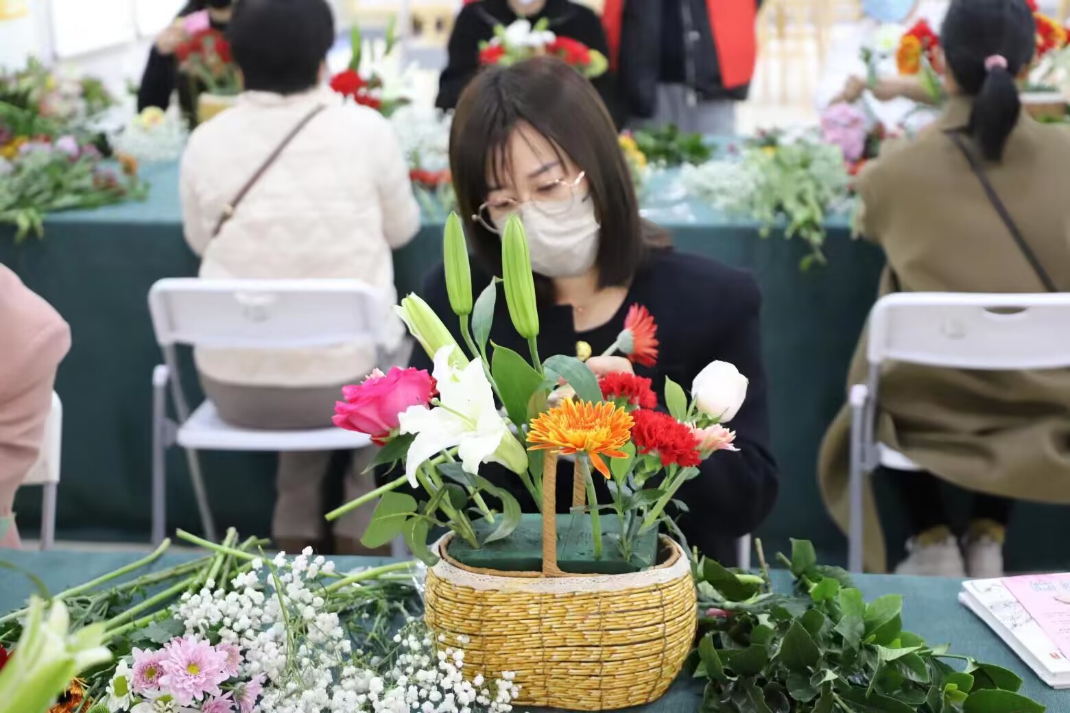 暖暖春意迎“三八”,花开逐梦绽芳华