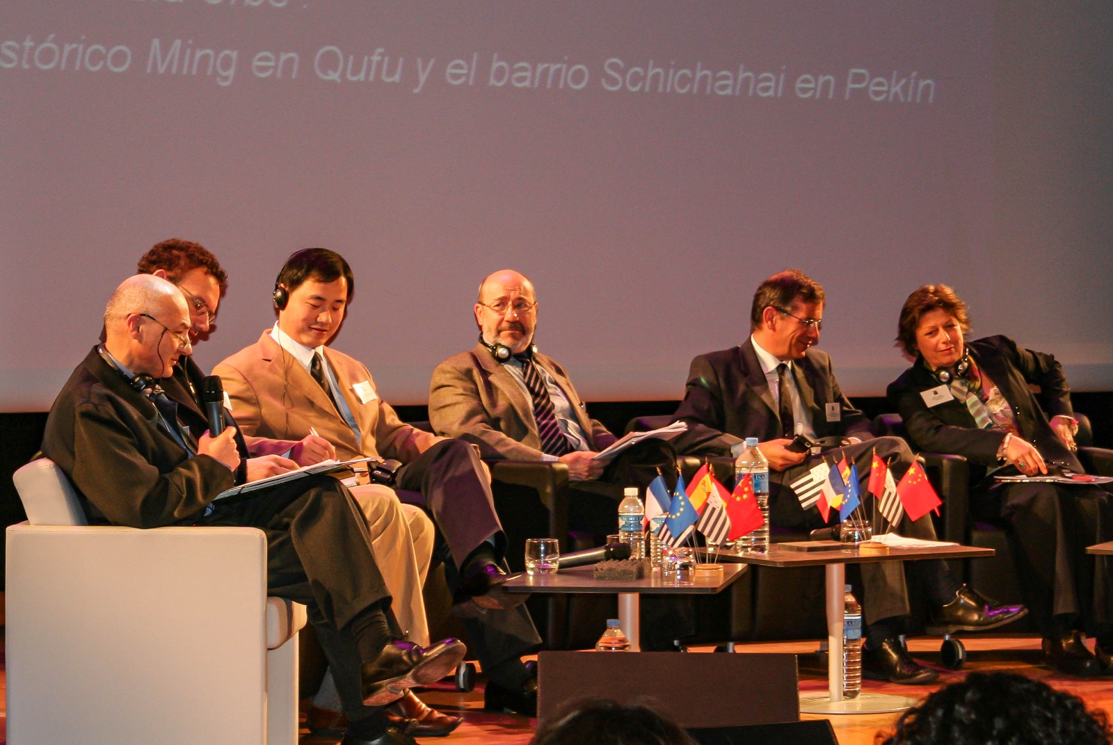 2007年，孔涛赴法国雷恩参加欧亚城乡合作计划中期论坛