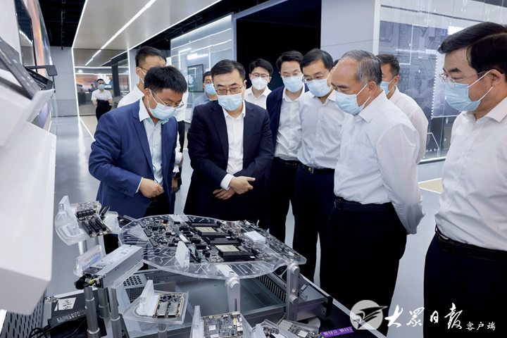 林武调研新一代信息技术产业发展时强调 支持企业不断做强做优做大 推动新一代信息技术产业高质量发展