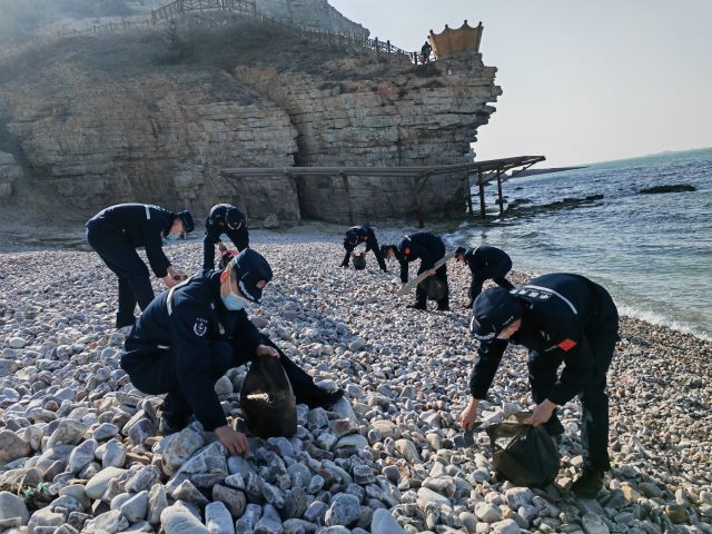 烟台海警局长岛工作站致力做海洋环境保