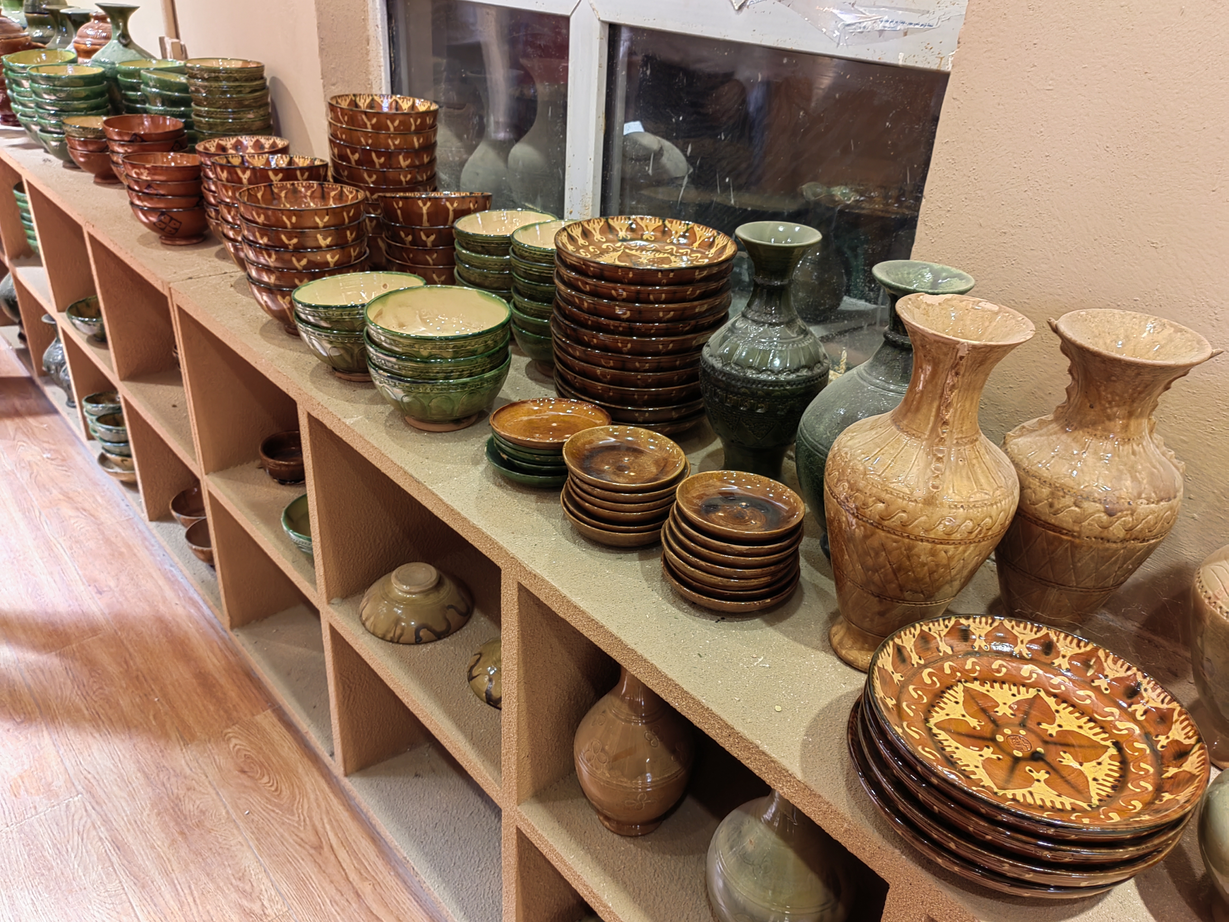 土陶展覽館里的展品。