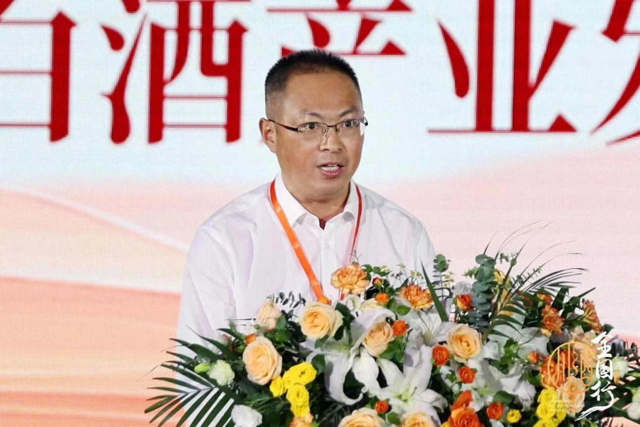 德阳市人大常委会副主任、市白酒产业发展专班副组长杨方清