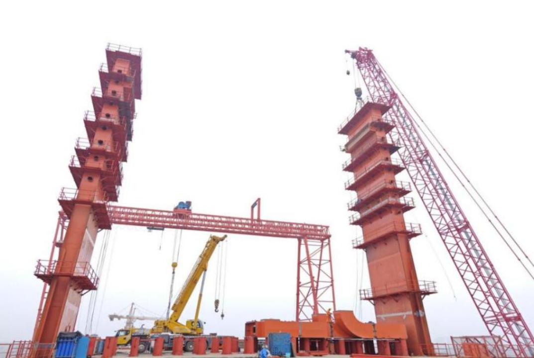 济滨高铁新进展：济阳黄河公铁两用特大桥首座主塔封顶