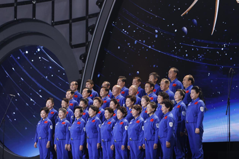 航天老同志合唱团演唱《祖国不会忘记》