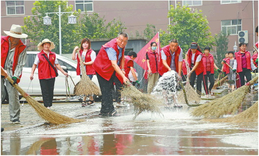 大众报业·大众日报|防汛进行时丨加快灾后重建，干群拧成一股绳