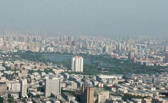 推进"泉·城"申遗,保护大明湖视廊,东湖大厦将被依法处置